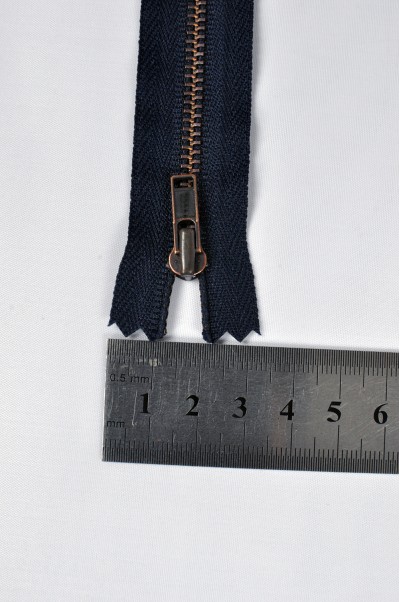 ZIP068 1號拉鏈  單頭拉鏈款式  紅古銅牙拉鏈  密尾拉鏈款式  不設單獨拉鍊訂購 正面照